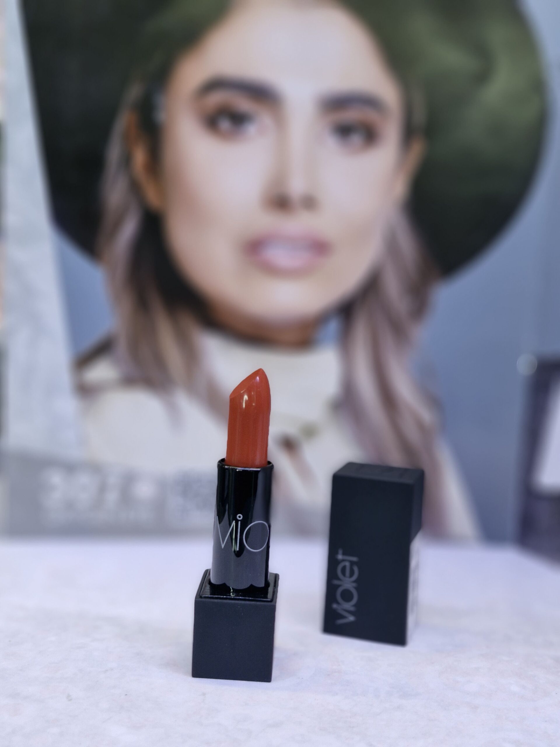 رژلب جامد شاین ویولت کد 442