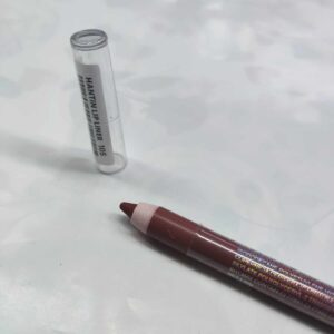 خط لب هانتین شماره 105