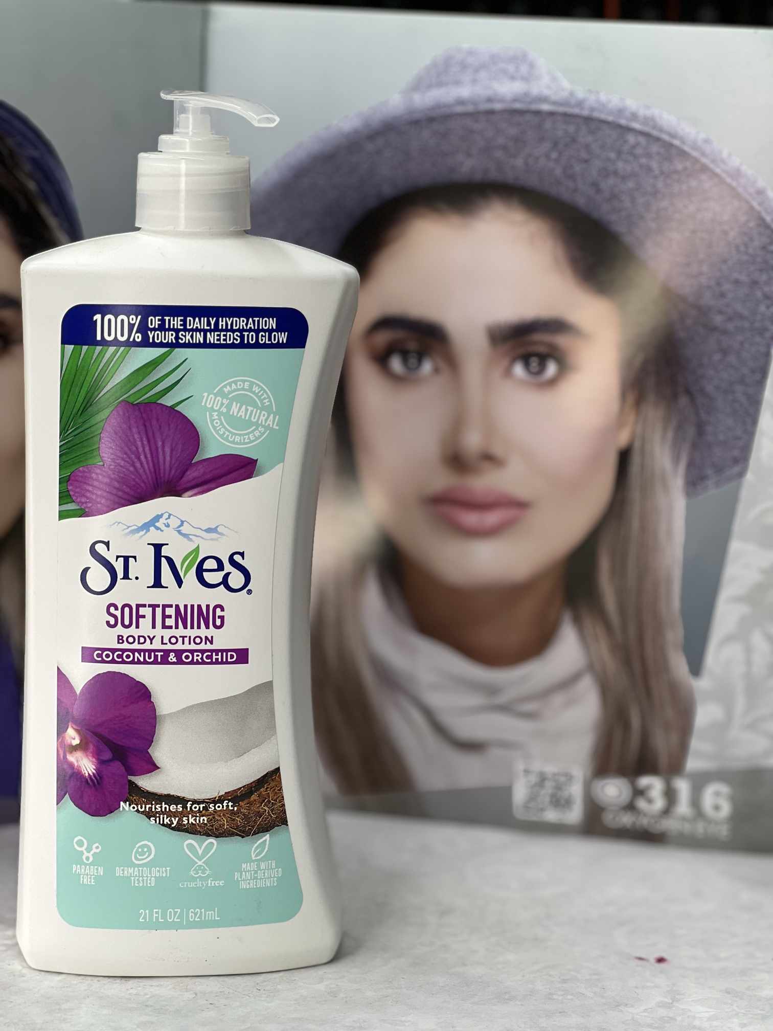 لوسیون بدن حاوی نارگیل و گل ارکیده سینت ایوز