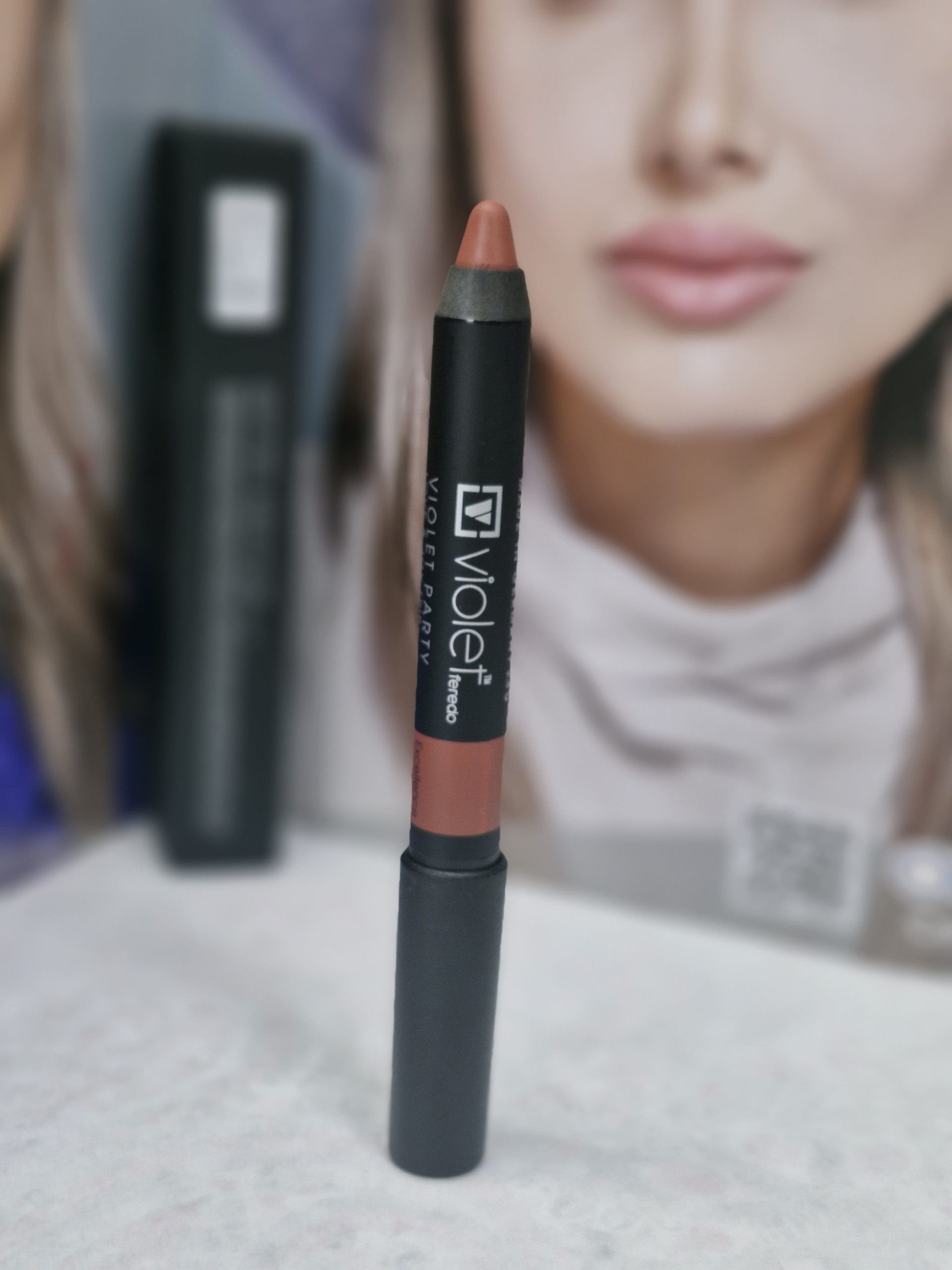 رژ لب مدادی ویولت شماره 14