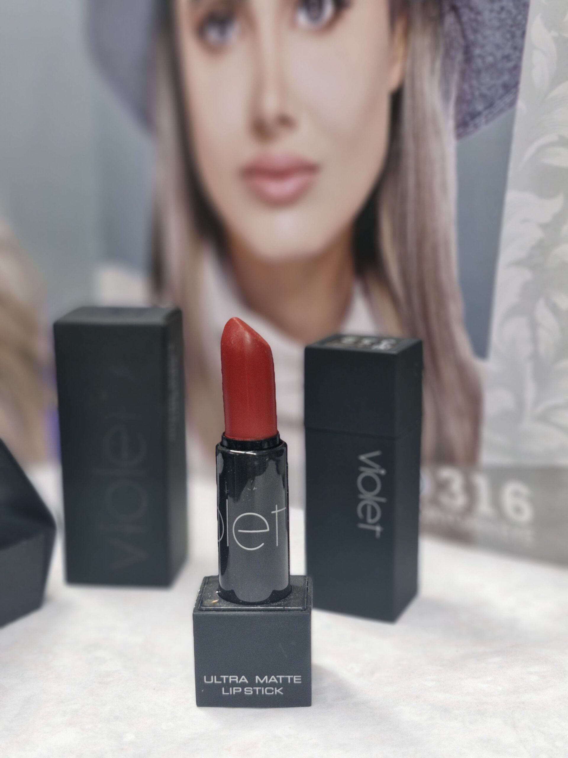 رژ لب جامد مات ویولت کد 352