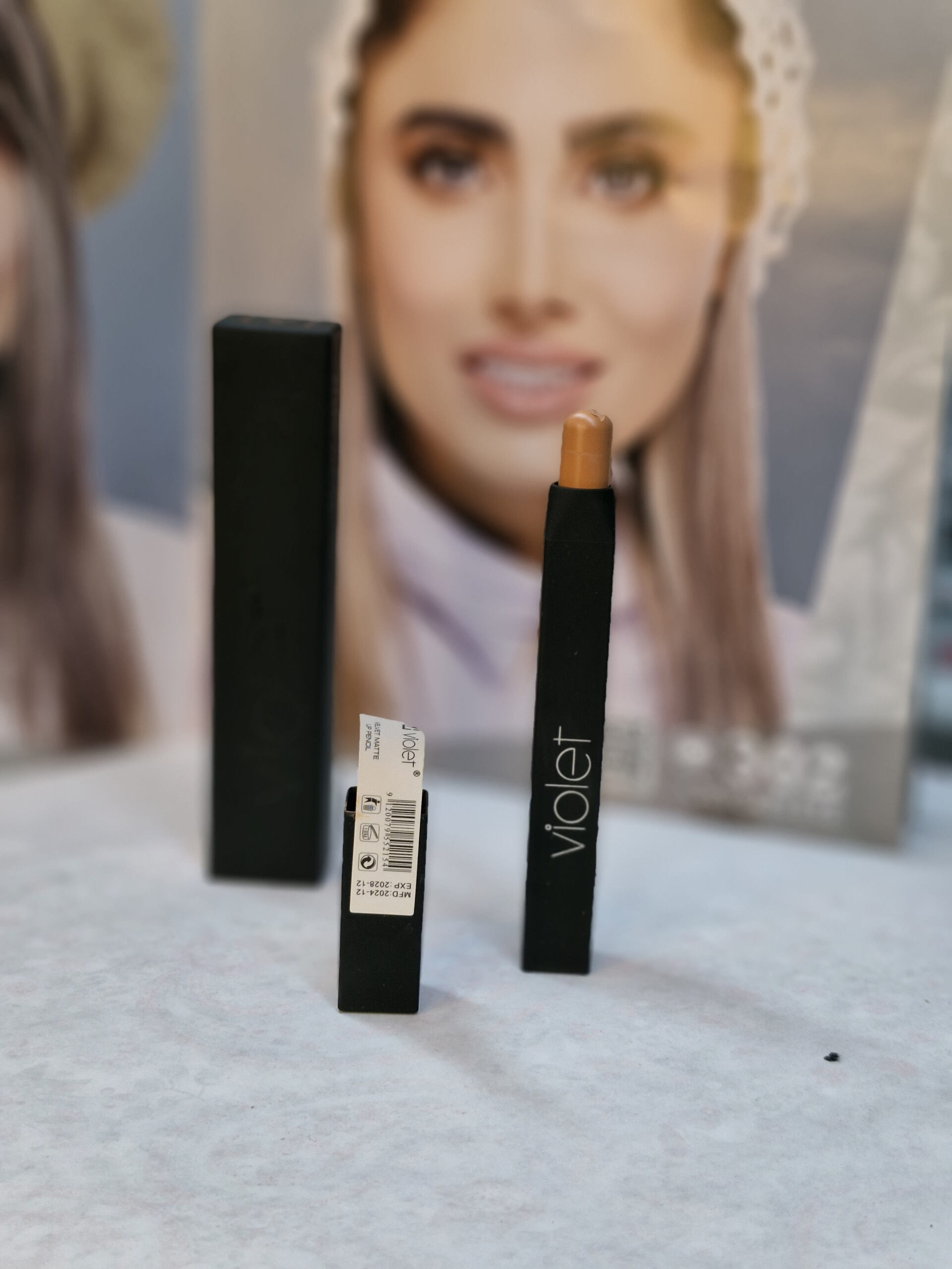 رژلب مخملی 857 ویولت