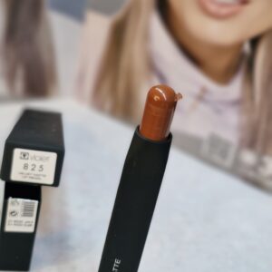 رژلب مخملی پیچی 825 ویولت