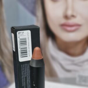 رژ لب مدادی ویولت شماره 17