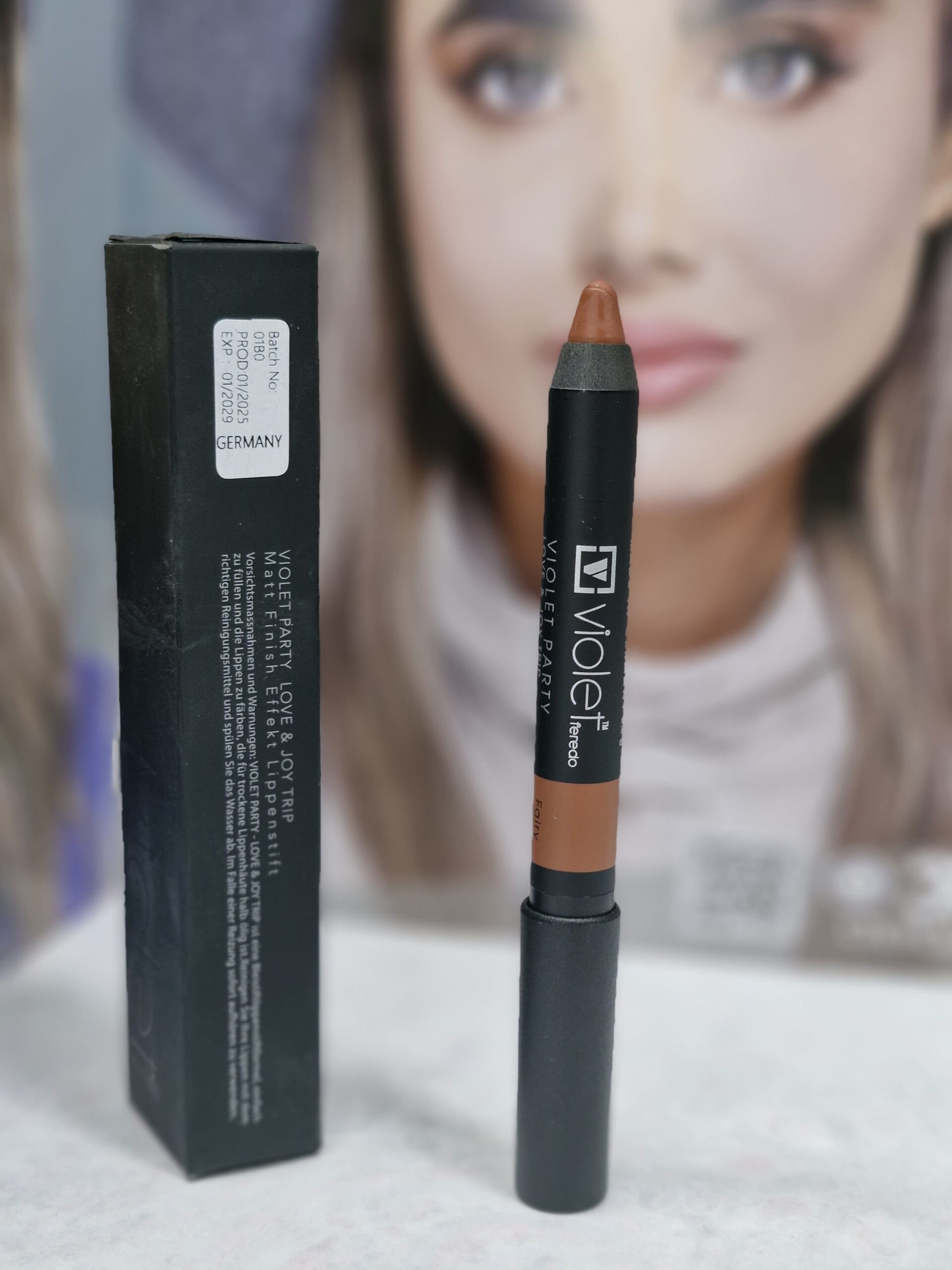 رژ لب مدادی ویولت 15