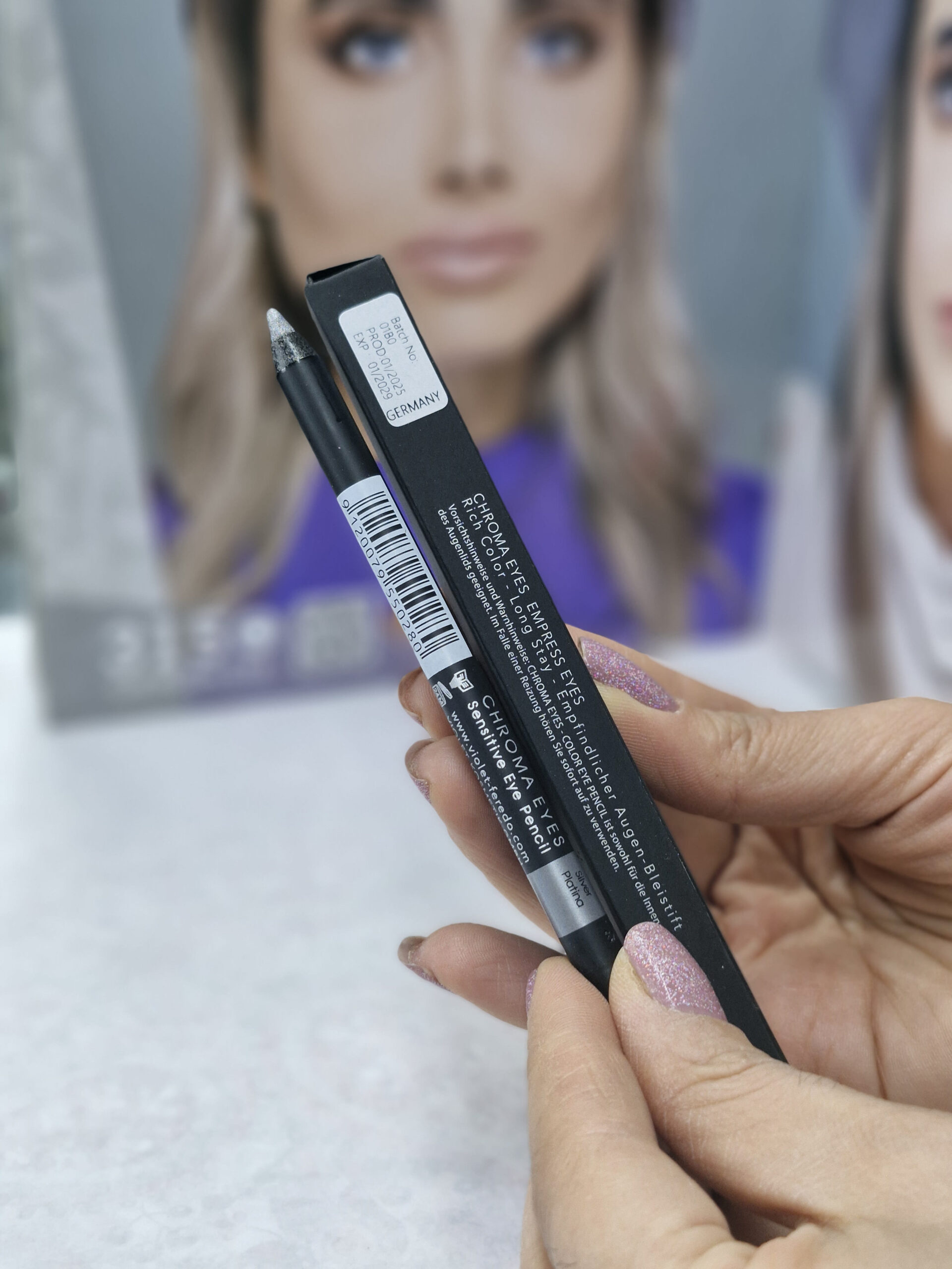 مداد چشم نقره ای ویولت