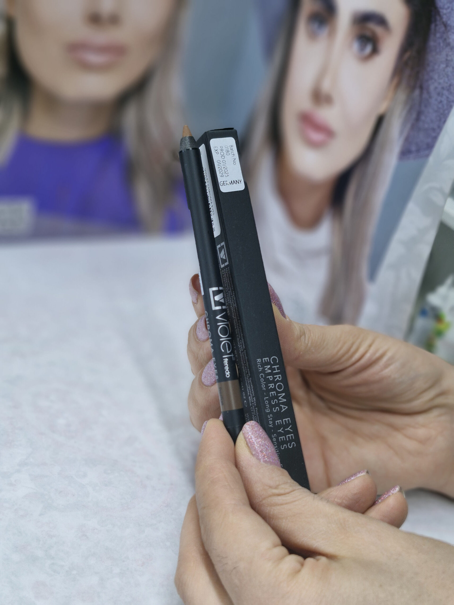 مداد چشم قهوه ای ویولت