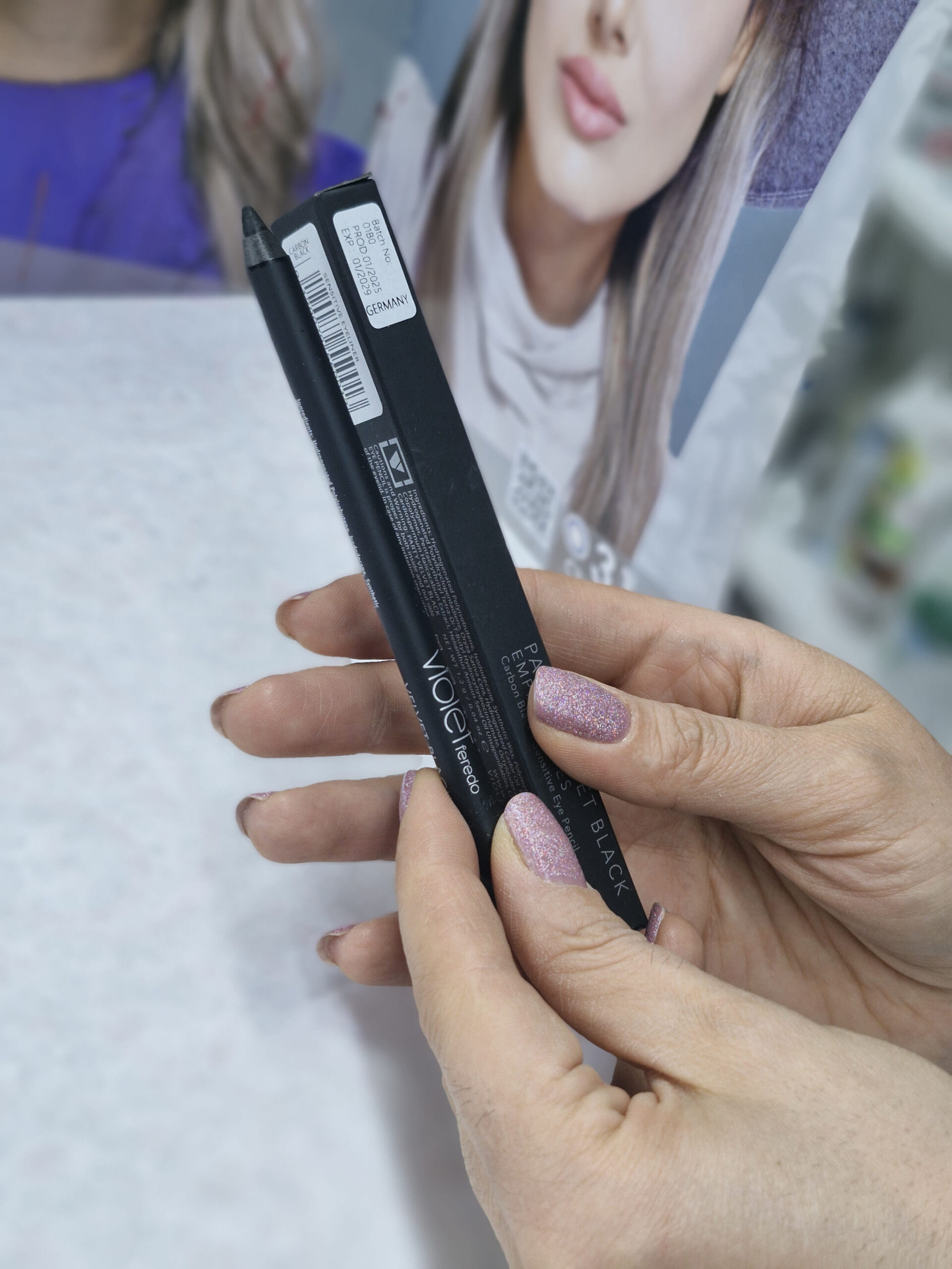 مداد چشم کربن بلک ویولت