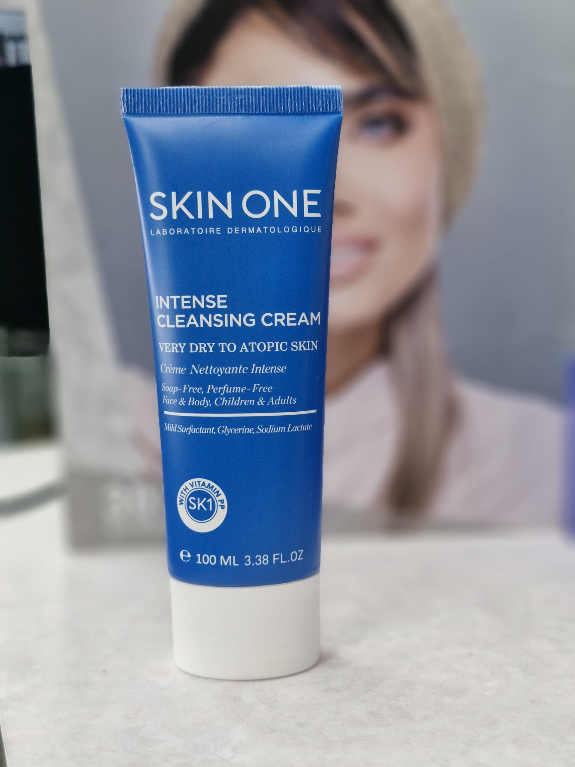 پاک کننده اینتنس اسکین وان