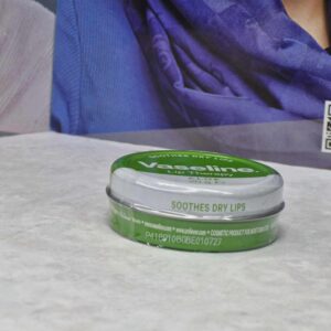 بالم لب کاسه ای سبز وازلین الوئه ورا